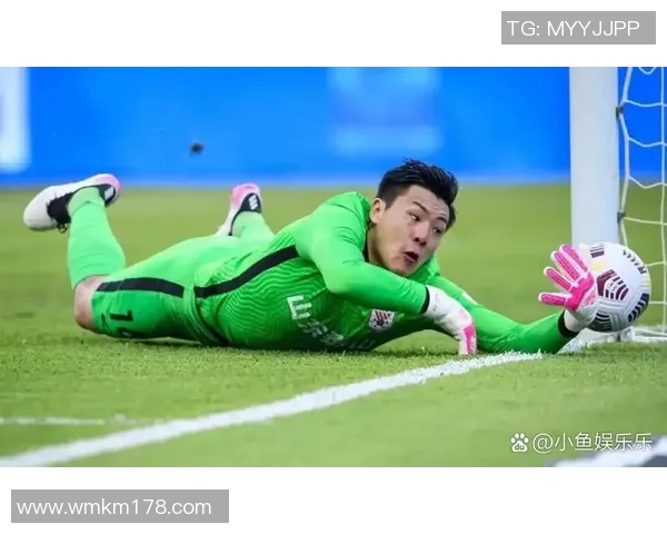 中国现役最帅足球明星盘点与魅力分析引发球迷热议